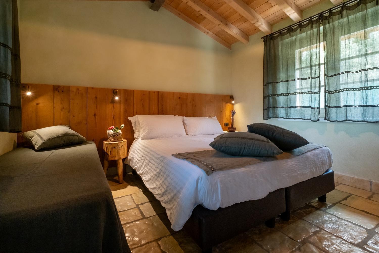 Country house Olimagio Farm With Animals And 25m Pool, At Cycling Distance *