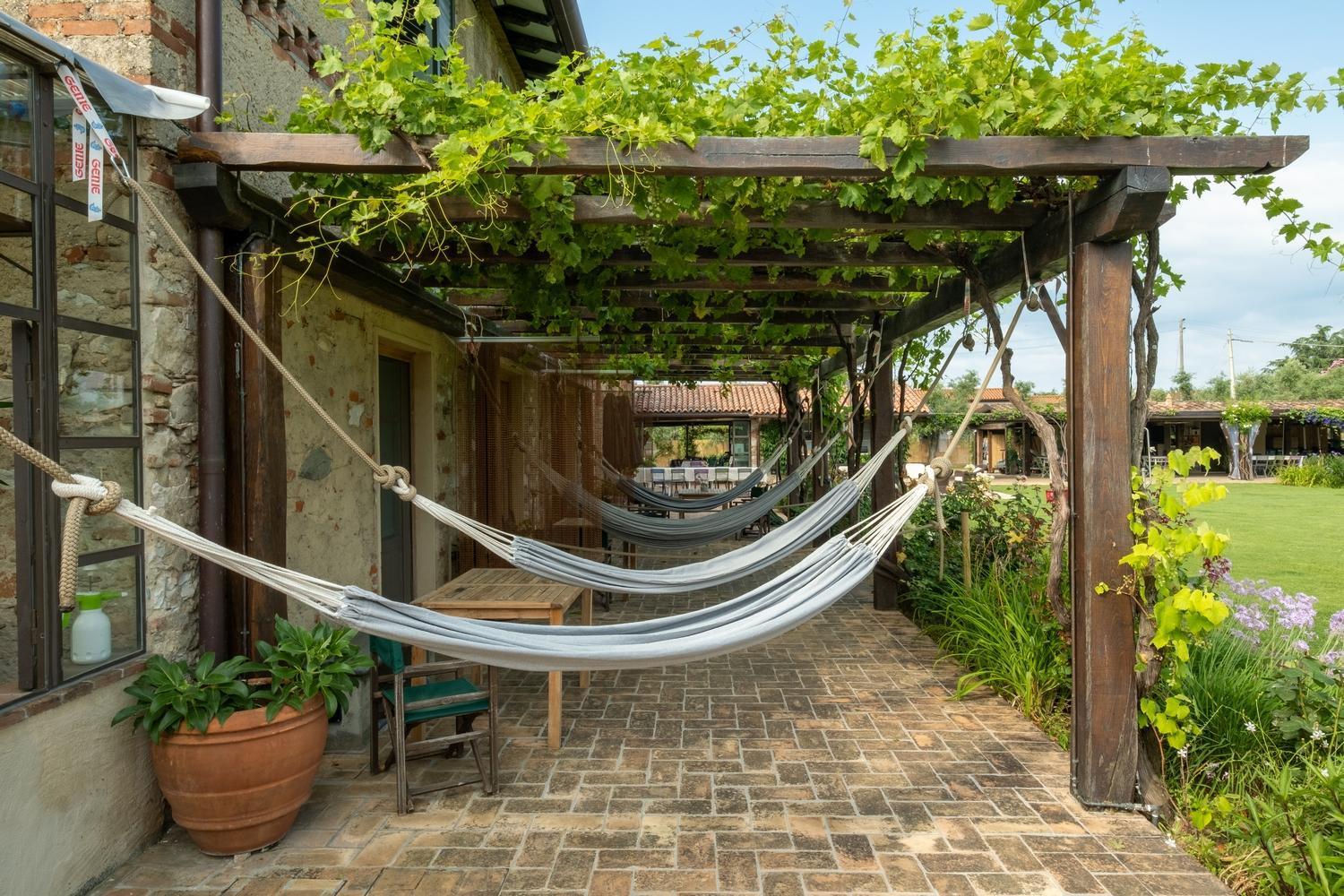 Olimagio Farm With Animals And 25m Pool, At Cycling Distance Country house