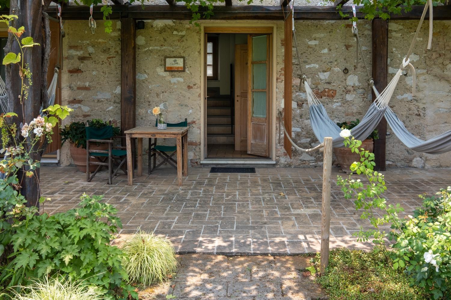 Country house Olimagio Farm With Animals And 25m Pool, At Cycling Distance