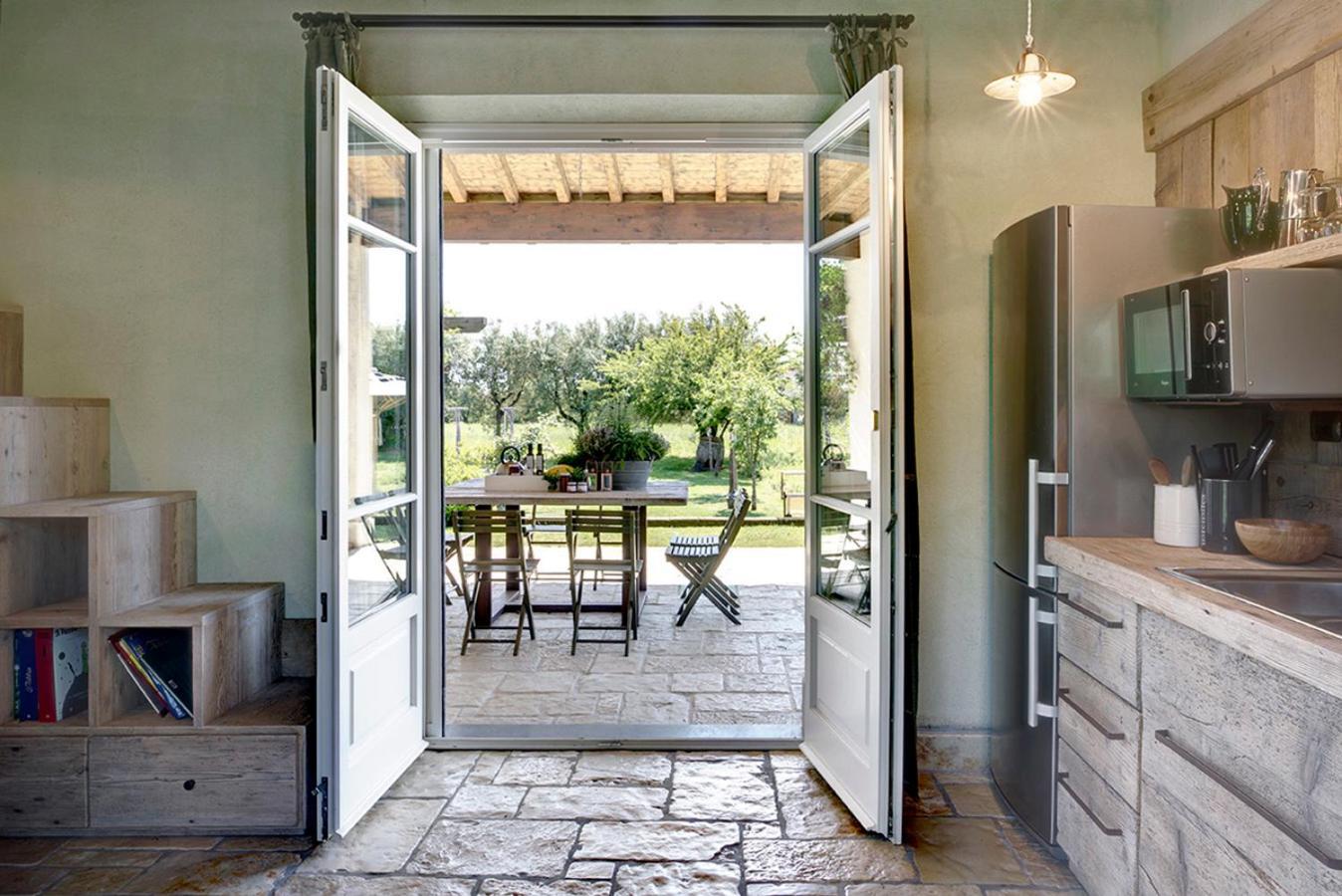 Olimagio Farm With Animals And 25m Pool, At Cycling Distance Pietrasanta