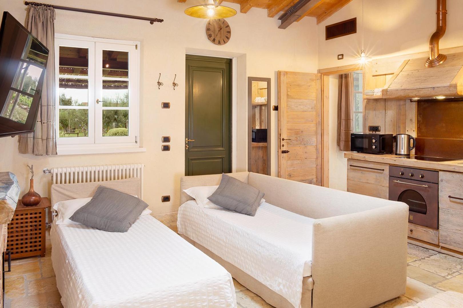 Country house Olimagio Farm With Animals And 25m Pool, At Cycling Distance *