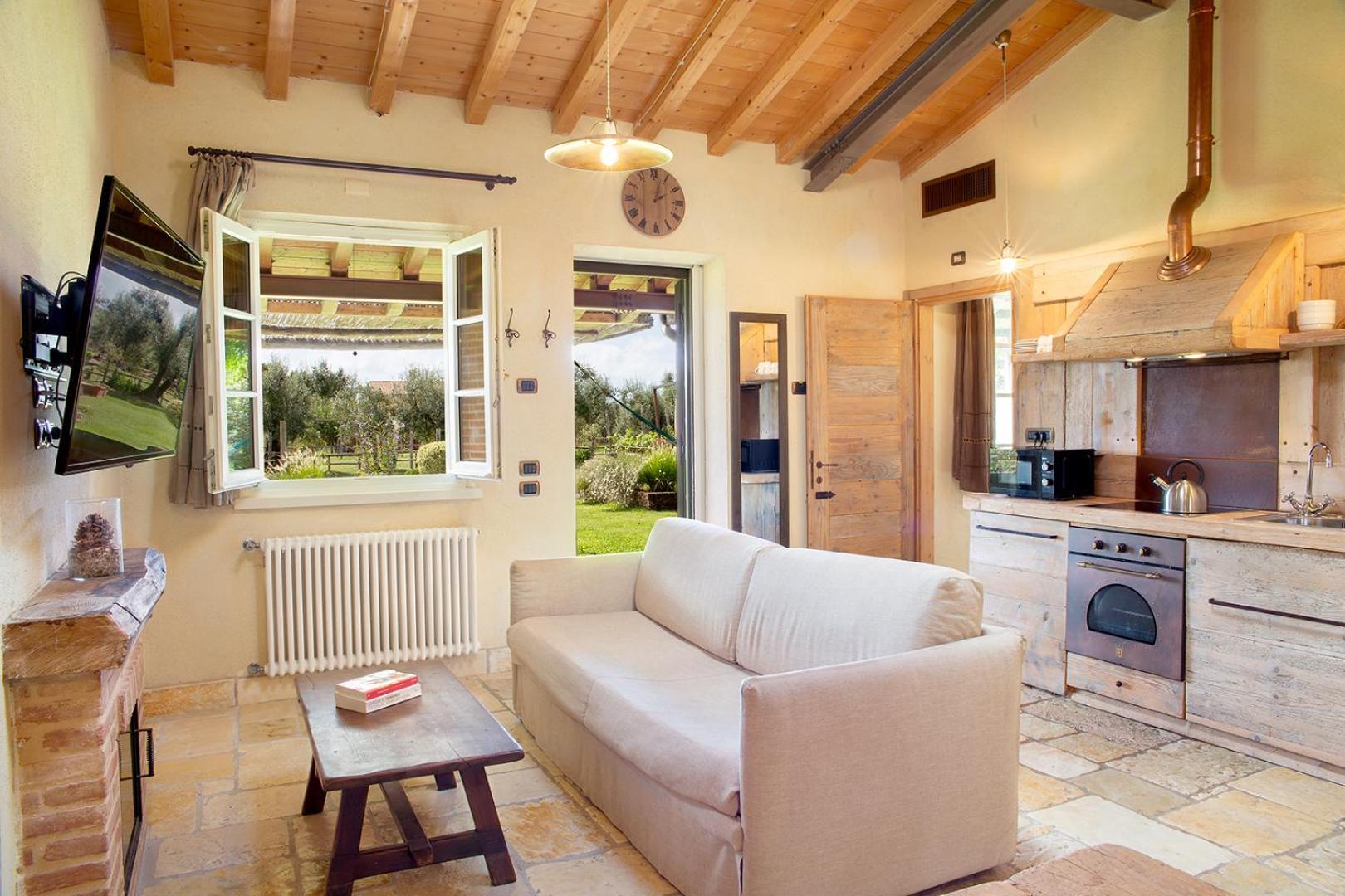 Country house Olimagio Farm With Animals And 25m Pool, At Cycling Distance Pietrasanta