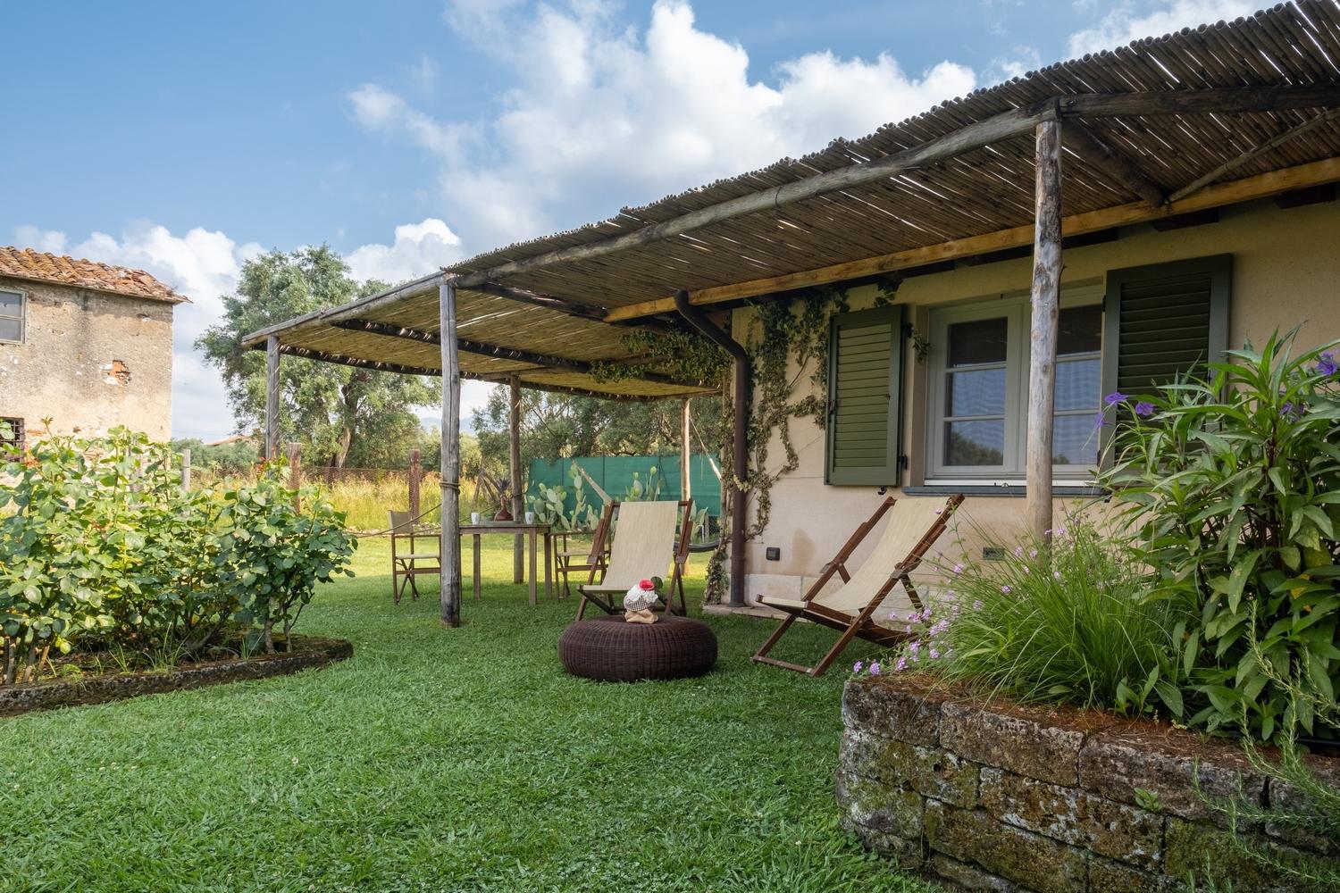 Country house Olimagio Farm With Animals And 25m Pool, At Cycling Distance *