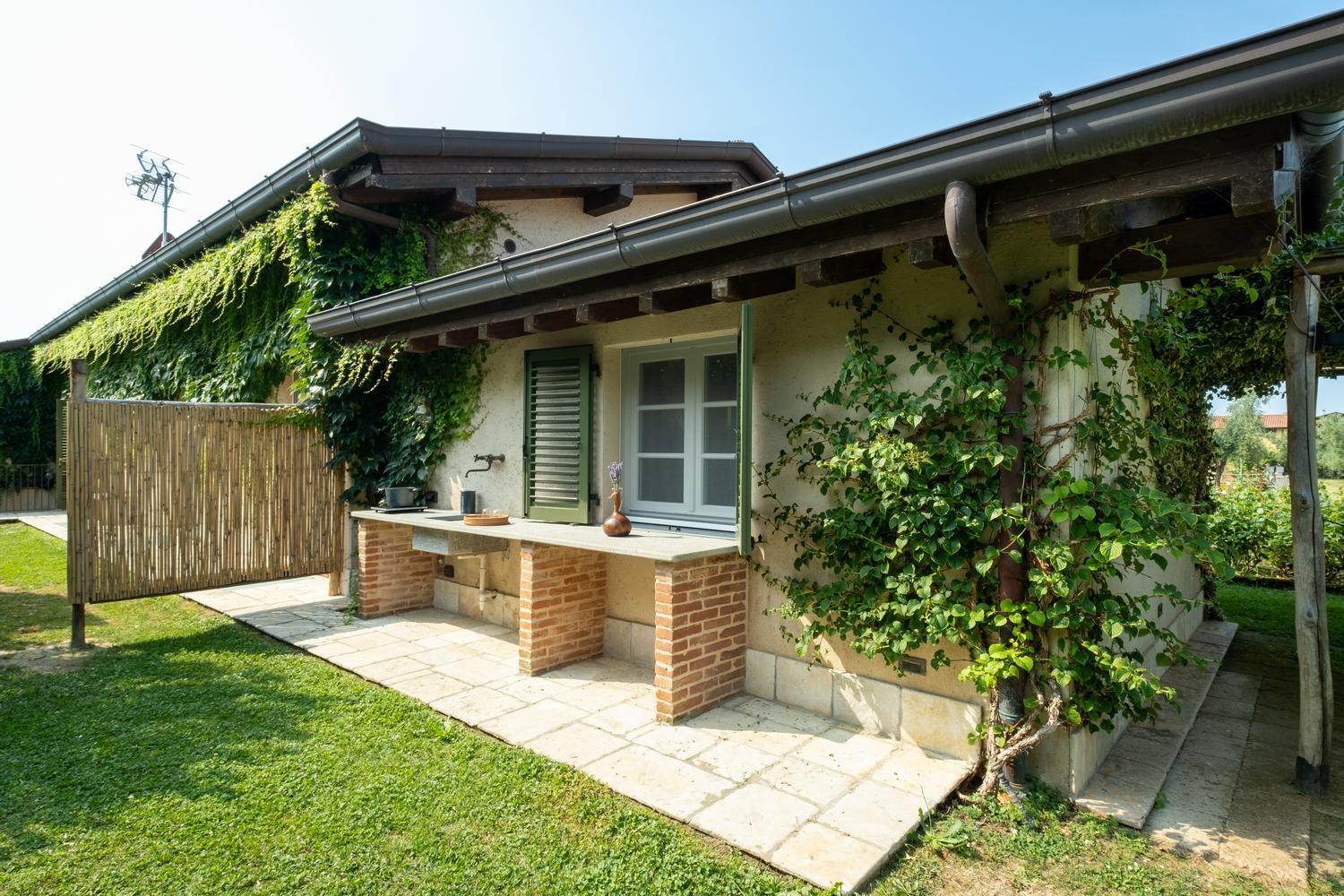 Olimagio Farm With Animals And 25m Pool, At Cycling Distance Landhaus Pietrasanta