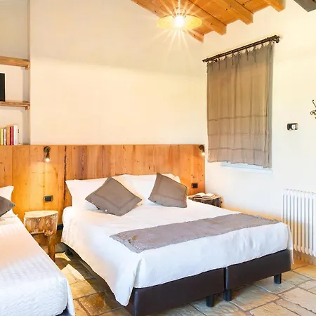 Olimagio Farm Stay With Animals And 25M Pool, Beach At Cycling Distance Pietrasanta Exterior photo